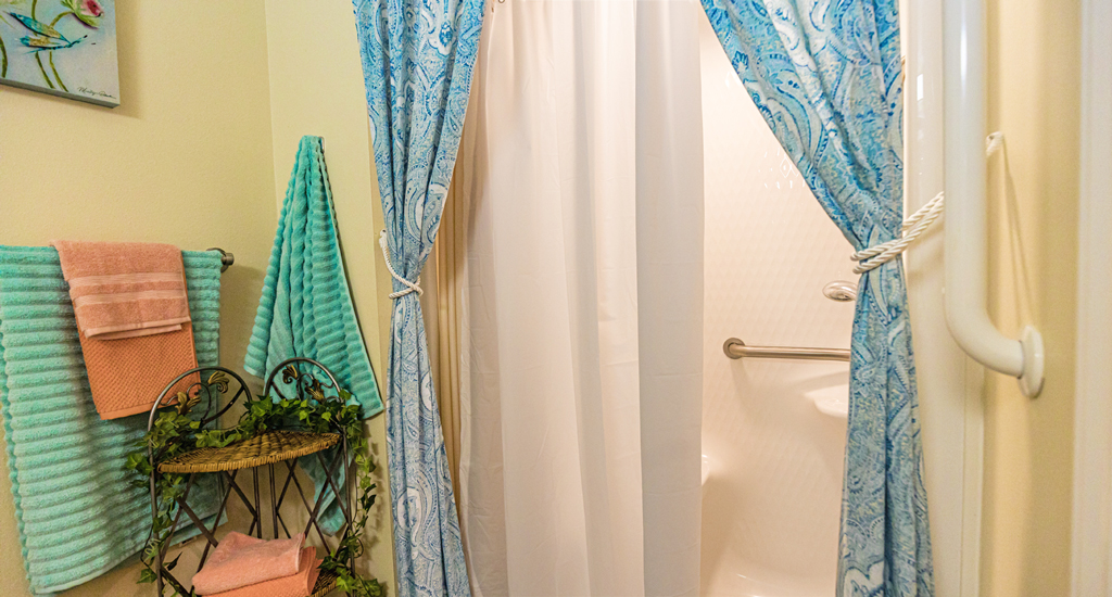 Wildewood Downs | Columbia SC | Assisted Living Bath 97