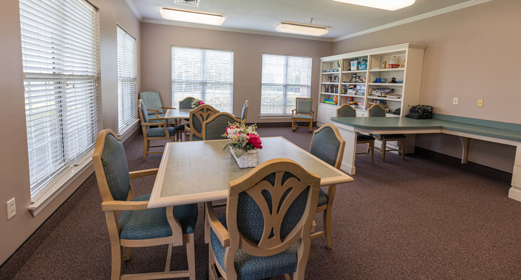 Wildewood Downs | Columbia SC | Memory Care Craft Room 112