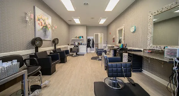Wildewood Downs | Columbia SC | Clubhouse Salon 01